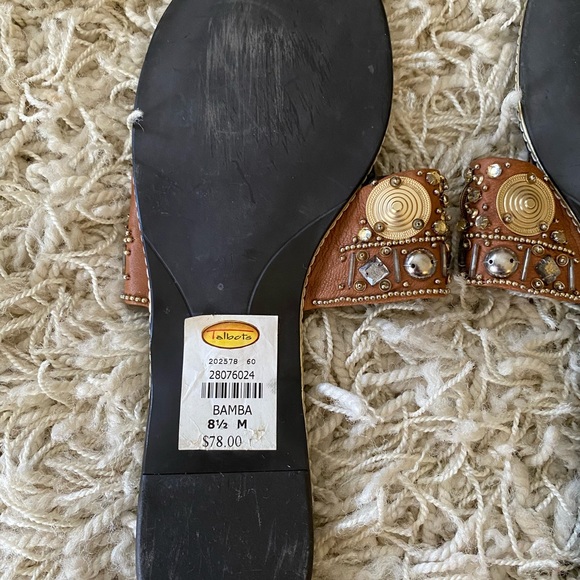 Talbots women’s THONG SANDAL Embellished Flat Sandals size 8.5M - Picture 4 of 5